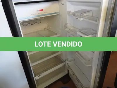 LOTE 468 - 01 GELADEIRA MARCA BRASTEMP 220V. (NO ESTADO) ATENÇÃO! FAZER A VISITAÇÃO ANTES DE ARREMATAR, NÃO SABEMOS SE FUNCIONA. LEILÃO NÃO TEM GARANTIA E NEM DEVOLUÇÃO, SUJEITO A POSSÍVEIS AVARIAS VISÍVEIS/OCULTAS E/OU AUSÊNCIA DE COMPONENTES.