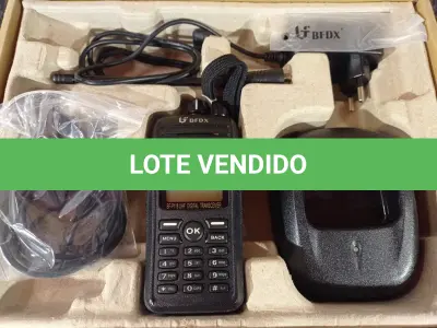 LOTE 017 - 01 RÁDIO COMUNICADOR. (NO ESTADO) ATENÇÃO! FAZER A VISITAÇÃO ANTES DE ARREMATAR, NÃO SABEMOS SE FUNCIONA. LEILÃO NÃO TEM GARANTIA E NEM DEVOLUÇÃO, SUJEITO A POSSÍVEIS AVARIAS VISÍVEIS/OCULTAS E/OU AUSÊNCIA DE COMPONENTES.