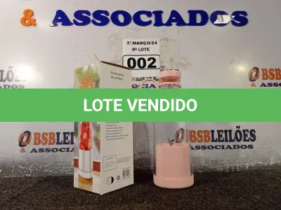 LOTE 002 - 01 LIQUIDIFICADOR PORTÁTIL. (NO ESTADO) ATENÇÃO! FAZER A VISITAÇÃO ANTES DE ARREMATAR, NÃO SABEMOS SE FUNCIONA. LEILÃO NÃO TEM GARANTIA E NEM DEVOLUÇÃO, SUJEITO A POSSÍVEIS AVARIAS VISÍVEIS/OCULTAS E/OU AUSÊNCIA DE COMPONENTES.