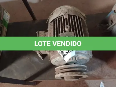LOTE 237 - 01 MOTOR ELÉTRICO. (NO ESTADO) ATENÇÃO! FAZER A VISITAÇÃO ANTES DE ARREMATAR, NÃO SABEMOS SE FUNCIONA. LEILÃO NÃO TEM GARANTIA E NEM DEVOLUÇÃO, SUJEITO A POSSÍVEIS AVARIAS VISÍVEIS/OCULTAS E/OU AUSÊNCIA DE COMPONENTES.
