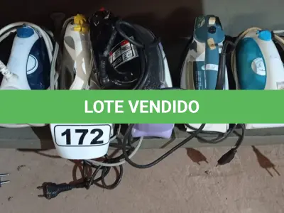 LOTE 172 - 08 FERROS DE PASSAR ROUPAS MARCAS E MODELOS DIVERSOS. (NO ESTADO) ATENÇÃO! FAZER A VISITAÇÃO ANTES DE ARREMATAR, NÃO SABEMOS SE FUNCIONA. LEILÃO NÃO TEM GARANTIA E NEM DEVOLUÇÃO, SUJEITO A POSSÍVEIS AVARIAS VISÍVEIS/OCULTAS E/OU AUSÊNCIA DE COMPONENTES.