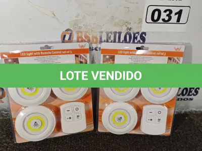 LOTE 031 - 02 KIT’S DE LÂMPADAS DE LED COM CONTROLE REMOTO. (NO ESTADO) ATENÇÃO! FAZER A VISITAÇÃO ANTES DE ARREMATAR, NÃO SABEMOS SE FUNCIONA. LEILÃO NÃO TEM GARANTIA E NEM DEVOLUÇÃO, SUJEITO A POSSÍVEIS AVARIAS VISÍVEIS/OCULTAS E/OU AUSÊNCIA DE COMPONENTES.