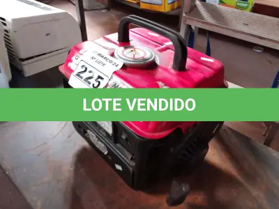 LOTE 225 - 01 GERADOR MOTOMIL A GASOLINA. (NO ESTADO) ATENÇÃO! FAZER A VISITAÇÃO ANTES DE ARREMATAR, NÃO SABEMOS SE FUNCIONA. LEILÃO NÃO TEM GARANTIA E NEM DEVOLUÇÃO, SUJEITO A POSSÍVEIS AVARIAS VISÍVEIS/OCULTAS E/OU AUSÊNCIA DE COMPONENTES.