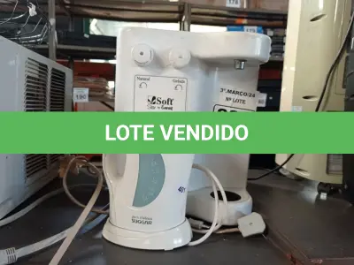 LOTE 228 - 01 PURIFICADOR DE ÁGUA E 01 CHALEIRA ELÉTRICA. (NO ESTADO) ATENÇÃO! FAZER A VISITAÇÃO ANTES DE ARREMATAR, NÃO SABEMOS SE FUNCIONA. LEILÃO NÃO TEM GARANTIA E NEM DEVOLUÇÃO, SUJEITO A POSSÍVEIS AVARIAS VISÍVEIS/OCULTAS E/OU AUSÊNCIA DE COMPONENTES.