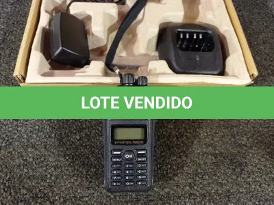 LOTE 007 - 01 RÁDIO COMUNICADOR. (NO ESTADO) ATENÇÃO! FAZER A VISITAÇÃO ANTES DE ARREMATAR, NÃO SABEMOS SE FUNCIONA. LEILÃO NÃO TEM GARANTIA E NEM DEVOLUÇÃO, SUJEITO A POSSÍVEIS AVARIAS VISÍVEIS/OCULTAS E/OU AUSÊNCIA DE COMPONENTES.