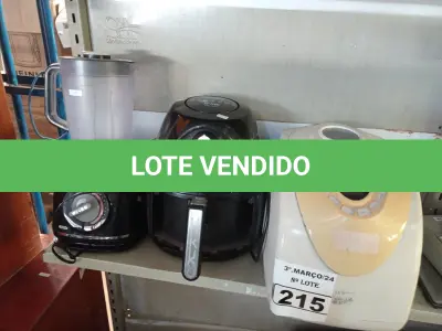 LOTE 215 - 01 LIQUIDIFICADOR, 01 AIR FRYER E 01 MULTIPANE MARCAS E MODELOS DIVERSOS. (NO ESTADO) ATENÇÃO! FAZER A VISITAÇÃO ANTES DE ARREMATAR, NÃO SABEMOS SE FUNCIONA. LEILÃO NÃO TEM GARANTIA E NEM DEVOLUÇÃO, SUJEITO A POSSÍVEIS AVARIAS VISÍVEIS/OCULTAS E/OU AUSÊNCIA DE COMPONENTES.