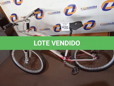 LOTE 525 - 01 BICICLETA TRUST COM QUADRO DE ALUMÍNIO. (NO ESTADO) ATENÇÃO! FAZER A VISITAÇÃO ANTES DE ARREMATAR, NÃO SABEMOS SE FUNCIONA. LEILÃO NÃO TEM GARANTIA E NEM DEVOLUÇÃO, SUJEITO A POSSÍVEIS AVARIAS VISÍVEIS/OCULTAS E/OU AUSÊNCIA DE COMPONENTES.