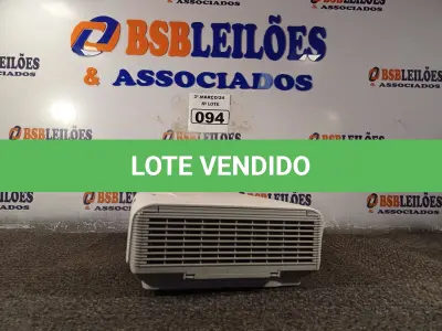 LOTE 094 - 01 PROJETOR MULTIMIDIA MARCA EPSON. (NO ESTADO) ATENÇÃO! FAZER A VISITAÇÃO ANTES DE ARREMATAR, NÃO SABEMOS SE FUNCIONA. LEILÃO NÃO TEM GARANTIA E NEM DEVOLUÇÃO, SUJEITO A POSSÍVEIS AVARIAS VISÍVEIS/OCULTAS E/OU AUSÊNCIA DE COMPONENTES.