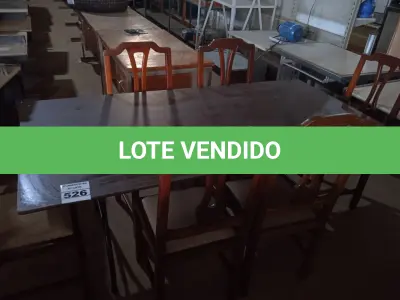 LOTE 526 - 1 MESA C/ 06 CADEIRAS BASE DE FERRO DOBRÁVEL E TAMPO EM MADEIRA. (NO ESTADO) ATENÇÃO! FAZER A VISITAÇÃO ANTES DE ARREMATAR, NÃO SABEMOS SE FUNCIONA. LEILÃO NÃO TEM GARANTIA E NEM DEVOLUÇÃO, SUJEITO A POSSÍVEIS AVARIAS VISÍVEIS/OCULTAS E/OU AUSÊNCIA DE COMPONENTES.