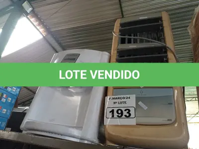LOTE 193 - 01 BEBEDOURO PARA GARRAFÃO E 01 CLIMATIZADOR DE AR MARCAS E MODELOS DIVERSOS. (NO ESTADO) ATENÇÃO! FAZER A VISITAÇÃO ANTES DE ARREMATAR, NÃO SABEMOS SE FUNCIONA. LEILÃO NÃO TEM GARANTIA E NEM DEVOLUÇÃO, SUJEITO A POSSÍVEIS AVARIAS VISÍVEIS/OCULTAS E/OU AUSÊNCIA DE COMPONENTES.