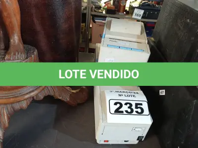 LOTE 235 - 03 IMPRESSORAS DE CUPOM. (NO ESTADO) ATENÇÃO! FAZER A VISITAÇÃO ANTES DE ARREMATAR, NÃO SABEMOS SE FUNCIONA. LEILÃO NÃO TEM GARANTIA E NEM DEVOLUÇÃO, SUJEITO A POSSÍVEIS AVARIAS VISÍVEIS/OCULTAS E/OU AUSÊNCIA DE COMPONENTES.
