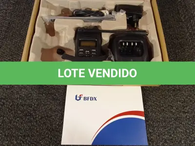 LOTE 096 - 01 RÁDIO COMUNICADOR. (NO ESTADO) ATENÇÃO! FAZER A VISITAÇÃO ANTES DE ARREMATAR, NÃO SABEMOS SE FUNCIONA. LEILÃO NÃO TEM GARANTIA E NEM DEVOLUÇÃO, SUJEITO A POSSÍVEIS AVARIAS VISÍVEIS/OCULTAS E/OU AUSÊNCIA DE COMPONENTES.