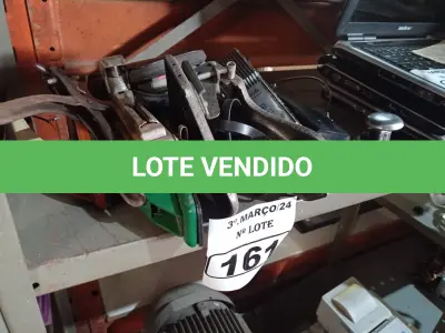 LOTE 161 - 01 LOTE COM GRAMPEADORES E PERIFÉRICOS DIVERSOS. (NO ESTADO) ATENÇÃO! FAZER A VISITAÇÃO ANTES DE ARREMATAR, NÃO SABEMOS SE FUNCIONA. LEILÃO NÃO TEM GARANTIA E NEM DEVOLUÇÃO, SUJEITO A POSSÍVEIS AVARIAS VISÍVEIS/OCULTAS E/OU AUSÊNCIA DE COMPONENTES.