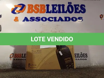 LOTE 017 - 01 RÁDIO COMUNICADOR. (NO ESTADO) ATENÇÃO! FAZER A VISITAÇÃO ANTES DE ARREMATAR, NÃO SABEMOS SE FUNCIONA. LEILÃO NÃO TEM GARANTIA E NEM DEVOLUÇÃO, SUJEITO A POSSÍVEIS AVARIAS VISÍVEIS/OCULTAS E/OU AUSÊNCIA DE COMPONENTES.