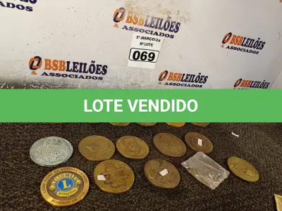 LOTE 069 - 01 LOTE COM VÁRIAS MEDALHAS COMEMORATIVAS DIVERSAS. (NO ESTADO) ATENÇÃO! FAZER A VISITAÇÃO ANTES DE ARREMATAR, NÃO SABEMOS SE FUNCIONA. LEILÃO NÃO TEM GARANTIA E NEM DEVOLUÇÃO, SUJEITO A POSSÍVEIS AVARIAS VISÍVEIS/OCULTAS E/OU AUSÊNCIA DE COMPONENTES.