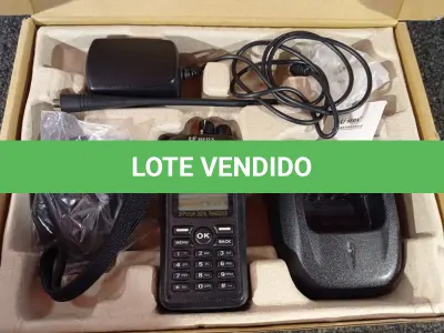 LOTE 061 - 01 RÁDIO COMUNICADOR. (NO ESTADO) ATENÇÃO! FAZER A VISITAÇÃO ANTES DE ARREMATAR, NÃO SABEMOS SE FUNCIONA. LEILÃO NÃO TEM GARANTIA E NEM DEVOLUÇÃO, SUJEITO A POSSÍVEIS AVARIAS VISÍVEIS/OCULTAS E/OU AUSÊNCIA DE COMPONENTES.