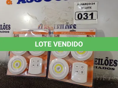 LOTE 031 - 02 KIT’S DE LÂMPADAS DE LED COM CONTROLE REMOTO. (NO ESTADO) ATENÇÃO! FAZER A VISITAÇÃO ANTES DE ARREMATAR, NÃO SABEMOS SE FUNCIONA. LEILÃO NÃO TEM GARANTIA E NEM DEVOLUÇÃO, SUJEITO A POSSÍVEIS AVARIAS VISÍVEIS/OCULTAS E/OU AUSÊNCIA DE COMPONENTES.