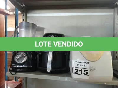 LOTE 215 - 01 LIQUIDIFICADOR, 01 AIR FRYER E 01 MULTIPANE MARCAS E MODELOS DIVERSOS. (NO ESTADO) ATENÇÃO! FAZER A VISITAÇÃO ANTES DE ARREMATAR, NÃO SABEMOS SE FUNCIONA. LEILÃO NÃO TEM GARANTIA E NEM DEVOLUÇÃO, SUJEITO A POSSÍVEIS AVARIAS VISÍVEIS/OCULTAS E/OU AUSÊNCIA DE COMPONENTES.
