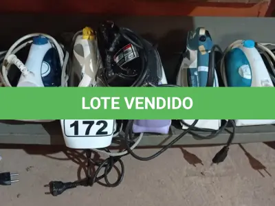 LOTE 172 - 08 FERROS DE PASSAR ROUPAS MARCAS E MODELOS DIVERSOS. (NO ESTADO) ATENÇÃO! FAZER A VISITAÇÃO ANTES DE ARREMATAR, NÃO SABEMOS SE FUNCIONA. LEILÃO NÃO TEM GARANTIA E NEM DEVOLUÇÃO, SUJEITO A POSSÍVEIS AVARIAS VISÍVEIS/OCULTAS E/OU AUSÊNCIA DE COMPONENTES.