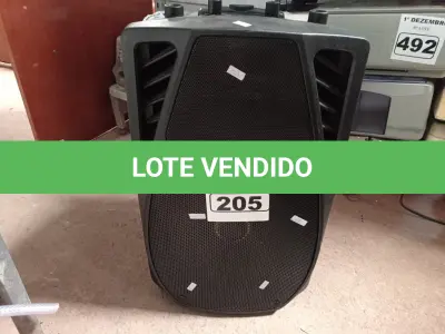 LOTE 205 - 01 CAIXA DE SOM AMPLIFICADA MARCA TRC. (NO ESTADO) ATENÇÃO! FAZER A VISITAÇÃO ANTES DE ARREMATAR, NÃO SABEMOS SE FUNCIONA. LEILÃO NÃO TEM GARANTIA E NEM DEVOLUÇÃO, SUJEITO A POSSÍVEIS AVARIAS VISÍVEIS/OCULTAS E/OU AUSÊNCIA DE COMPONENTES.