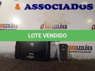 LOTE 072 - 01 CELULAR E 01 TABLET MARCAS E MODELOS DIVERSOS PARA RETIRADA DE PEÇAS. (NO ESTADO) ATENÇÃO! FAZER A VISITAÇÃO ANTES DE ARREMATAR, NÃO SABEMOS SE FUNCIONA. LEILÃO NÃO TEM GARANTIA E NEM DEVOLUÇÃO, SUJEITO A POSSÍVEIS AVARIAS VISÍVEIS/OCULTAS E/OU AUSÊNCIA DE COMPONENTES.