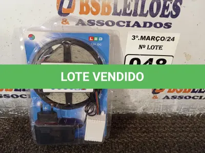 LOTE 048 - 01 JOGO DE FITA LED COM CONTROLE REMOTO. (NO ESTADO) ATENÇÃO! FAZER A VISITAÇÃO ANTES DE ARREMATAR, NÃO SABEMOS SE FUNCIONA. LEILÃO NÃO TEM GARANTIA E NEM DEVOLUÇÃO, SUJEITO A POSSÍVEIS AVARIAS VISÍVEIS/OCULTAS E/OU AUSÊNCIA DE COMPONENTES.