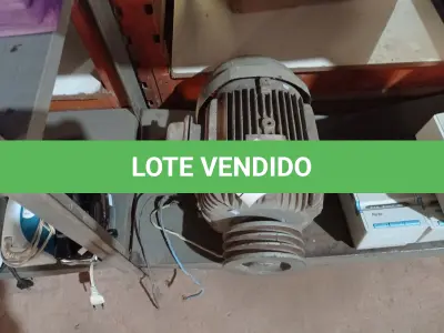 LOTE 159 - 01 MOTOR ELÉTRICO. (NO ESTADO) ATENÇÃO! FAZER A VISITAÇÃO ANTES DE ARREMATAR, NÃO SABEMOS SE FUNCIONA. LEILÃO NÃO TEM GARANTIA E NEM DEVOLUÇÃO, SUJEITO A POSSÍVEIS AVARIAS VISÍVEIS/OCULTAS E/OU AUSÊNCIA DE COMPONENTES.