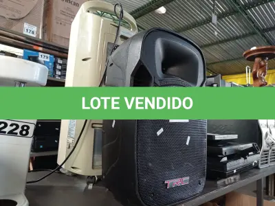 LOTE 230 - 01 CAIXA DE SOM AMPLIFICADA MARCA TRC E 01 CLIMATIZADOR. (NO ESTADO) ATENÇÃO! FAZER A VISITAÇÃO ANTES DE ARREMATAR, NÃO SABEMOS SE FUNCIONA. LEILÃO NÃO TEM GARANTIA E NEM DEVOLUÇÃO, SUJEITO A POSSÍVEIS AVARIAS VISÍVEIS/OCULTAS E/OU AUSÊNCIA DE COMPONENTES.