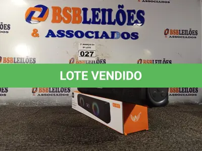 LOTE 027 - 01 CAIXA DE SOM BLUETOOTH. (NO ESTADO) ATENÇÃO! FAZER A VISITAÇÃO ANTES DE ARREMATAR, NÃO SABEMOS SE FUNCIONA. LEILÃO NÃO TEM GARANTIA E NEM DEVOLUÇÃO, SUJEITO A POSSÍVEIS AVARIAS VISÍVEIS/OCULTAS E/OU AUSÊNCIA DE COMPONENTES.