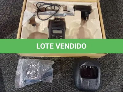 LOTE 005 - 01 RÁDIO COMUNICADOR. (NO ESTADO) ATENÇÃO! FAZER A VISITAÇÃO ANTES DE ARREMATAR, NÃO SABEMOS SE FUNCIONA. LEILÃO NÃO TEM GARANTIA E NEM DEVOLUÇÃO, SUJEITO A POSSÍVEIS AVARIAS VISÍVEIS/OCULTAS E/OU AUSÊNCIA DE COMPONENTES.