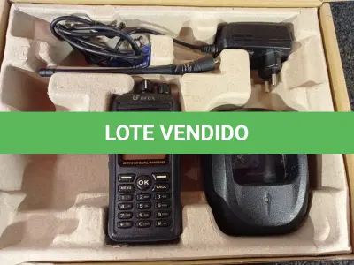 LOTE 038 - 01 RÁDIO COMUNICADOR. (NO ESTADO) ATENÇÃO! FAZER A VISITAÇÃO ANTES DE ARREMATAR, NÃO SABEMOS SE FUNCIONA. LEILÃO NÃO TEM GARANTIA E NEM DEVOLUÇÃO, SUJEITO A POSSÍVEIS AVARIAS VISÍVEIS/OCULTAS E/OU AUSÊNCIA DE COMPONENTES.