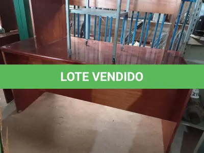 LOTE 220 - 05 MESAS MARCAS E MODELOS DIVERSOS. (NO ESTADO) ATENÇÃO! FAZER A VISITAÇÃO ANTES DE ARREMATAR, NÃO SABEMOS SE FUNCIONA. LEILÃO NÃO TEM GARANTIA E NEM DEVOLUÇÃO, SUJEITO A POSSÍVEIS AVARIAS VISÍVEIS/OCULTAS E/OU AUSÊNCIA DE COMPONENTES.