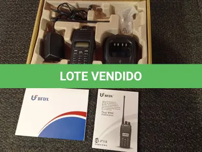 LOTE 013 - 01 RÁDIO COMUNICADOR. (NO ESTADO) ATENÇÃO! FAZER A VISITAÇÃO ANTES DE ARREMATAR, NÃO SABEMOS SE FUNCIONA. LEILÃO NÃO TEM GARANTIA E NEM DEVOLUÇÃO, SUJEITO A POSSÍVEIS AVARIAS VISÍVEIS/OCULTAS E/OU AUSÊNCIA DE COMPONENTES.