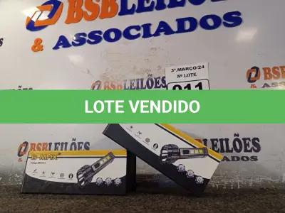 LOTE 011 - 02 LANTERNAS DE LONGO ALCANCE MODELO B-MAX. (NO ESTADO) ATENÇÃO! FAZER A VISITAÇÃO ANTES DE ARREMATAR, NÃO SABEMOS SE FUNCIONA. LEILÃO NÃO TEM GARANTIA E NEM DEVOLUÇÃO, SUJEITO A POSSÍVEIS AVARIAS VISÍVEIS/OCULTAS E/OU AUSÊNCIA DE COMPONENTES.