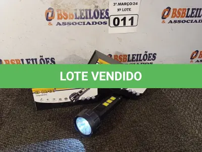 LOTE 011 - 02 LANTERNAS DE LONGO ALCANCE MODELO B-MAX. (NO ESTADO) ATENÇÃO! FAZER A VISITAÇÃO ANTES DE ARREMATAR, NÃO SABEMOS SE FUNCIONA. LEILÃO NÃO TEM GARANTIA E NEM DEVOLUÇÃO, SUJEITO A POSSÍVEIS AVARIAS VISÍVEIS/OCULTAS E/OU AUSÊNCIA DE COMPONENTES.