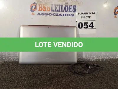 LOTE 054 - 01 TABLET SAMSUNG TAB2 TELA 10” COM CABO. (NO ESTADO) ATENÇÃO! FAZER A VISITAÇÃO ANTES DE ARREMATAR, NÃO SABEMOS SE FUNCIONA. LEILÃO NÃO TEM GARANTIA E NEM DEVOLUÇÃO, SUJEITO A POSSÍVEIS AVARIAS VISÍVEIS/OCULTAS E/OU AUSÊNCIA DE COMPONENTES.