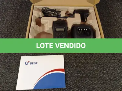 LOTE 038 - 01 RÁDIO COMUNICADOR. (NO ESTADO) ATENÇÃO! FAZER A VISITAÇÃO ANTES DE ARREMATAR, NÃO SABEMOS SE FUNCIONA. LEILÃO NÃO TEM GARANTIA E NEM DEVOLUÇÃO, SUJEITO A POSSÍVEIS AVARIAS VISÍVEIS/OCULTAS E/OU AUSÊNCIA DE COMPONENTES.