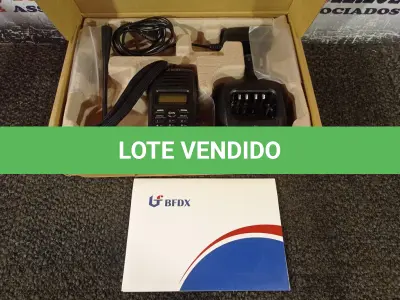 LOTE 001 - 01 RÁDIO COMUNICADOR. (NO ESTADO) ATENÇÃO! FAZER A VISITAÇÃO ANTES DE ARREMATAR, NÃO SABEMOS SE FUNCIONA. LEILÃO NÃO TEM GARANTIA E NEM DEVOLUÇÃO, SUJEITO A POSSÍVEIS AVARIAS VISÍVEIS/OCULTAS E/OU AUSÊNCIA DE COMPONENTES.