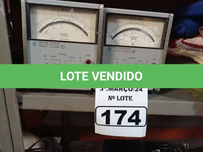 LOTE 174 - 02 DECIBELÍMETROS. (NO ESTADO) ATENÇÃO! FAZER A VISITAÇÃO ANTES DE ARREMATAR, NÃO SABEMOS SE FUNCIONA. LEILÃO NÃO TEM GARANTIA E NEM DEVOLUÇÃO, SUJEITO A POSSÍVEIS AVARIAS VISÍVEIS/OCULTAS E/OU AUSÊNCIA DE COMPONENTES.