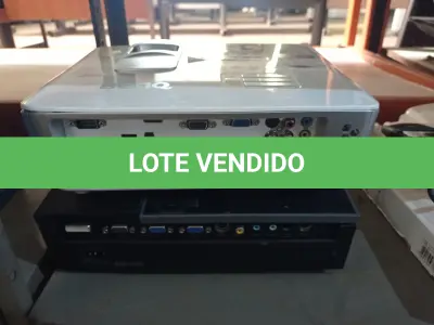LOTE 183 - 02 PROJETORES MULTIMIDIA MARCAS E MODELOS DIVERSOS. (NO ESTADO) ATENÇÃO! FAZER A VISITAÇÃO ANTES DE ARREMATAR, NÃO SABEMOS SE FUNCIONA. LEILÃO NÃO TEM GARANTIA E NEM DEVOLUÇÃO, SUJEITO A POSSÍVEIS AVARIAS VISÍVEIS/OCULTAS E/OU AUSÊNCIA DE COMPONENTES.