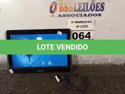 LOTE 064 - 01 TABLET SAMSUNG TAB2 TELA 10” COM CABO. (NO ESTADO) ATENÇÃO! FAZER A VISITAÇÃO ANTES DE ARREMATAR, NÃO SABEMOS SE FUNCIONA. LEILÃO NÃO TEM GARANTIA E NEM DEVOLUÇÃO, SUJEITO A POSSÍVEIS AVARIAS VISÍVEIS/OCULTAS E/OU AUSÊNCIA DE COMPONENTES.