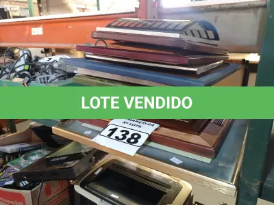 LOTE 138 - 01 LOTE COM QUADROS DECORATIVOS DIVERSOS. (NO ESTADO) ATENÇÃO! FAZER A VISITAÇÃO ANTES DE ARREMATAR, NÃO SABEMOS SE FUNCIONA. LEILÃO NÃO TEM GARANTIA E NEM DEVOLUÇÃO, SUJEITO A POSSÍVEIS AVARIAS VISÍVEIS/OCULTAS E/OU AUSÊNCIA DE COMPONENTES.