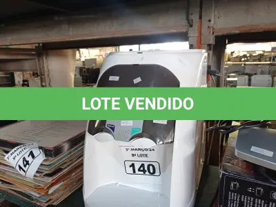 LOTE 140 - 01 BEBEDOURO PARA GARRAFÃO 220V. (NO ESTADO) ATENÇÃO! FAZER A VISITAÇÃO ANTES DE ARREMATAR, NÃO SABEMOS SE FUNCIONA. LEILÃO NÃO TEM GARANTIA E NEM DEVOLUÇÃO, SUJEITO A POSSÍVEIS AVARIAS VISÍVEIS/OCULTAS E/OU AUSÊNCIA DE COMPONENTES.
