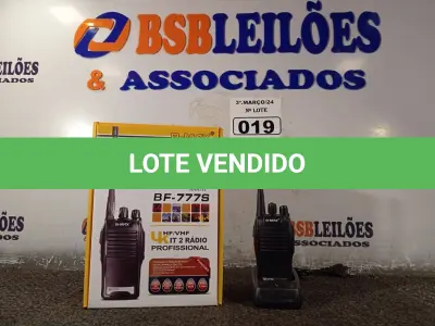 LOTE 019 - 01 RÁDIO COMUNICADOR BAOFENG VHF/UHF. (NO ESTADO) ATENÇÃO! FAZER A VISITAÇÃO ANTES DE ARREMATAR, NÃO SABEMOS SE FUNCIONA. LEILÃO NÃO TEM GARANTIA E NEM DEVOLUÇÃO, SUJEITO A POSSÍVEIS AVARIAS VISÍVEIS/OCULTAS E/OU AUSÊNCIA DE COMPONENTES.