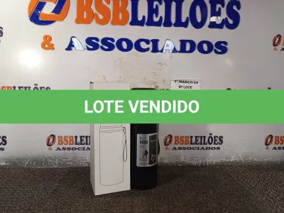 LOTE 039 - 01 GARRAFA TÉRMICA 800ML. (NO ESTADO) ATENÇÃO! FAZER A VISITAÇÃO ANTES DE ARREMATAR, NÃO SABEMOS SE FUNCIONA. LEILÃO NÃO TEM GARANTIA E NEM DEVOLUÇÃO, SUJEITO A POSSÍVEIS AVARIAS VISÍVEIS/OCULTAS E/OU AUSÊNCIA DE COMPONENTES.