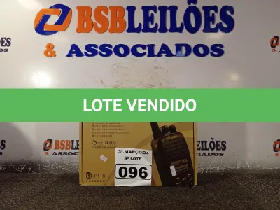 LOTE 096 - 01 RÁDIO COMUNICADOR. (NO ESTADO) ATENÇÃO! FAZER A VISITAÇÃO ANTES DE ARREMATAR, NÃO SABEMOS SE FUNCIONA. LEILÃO NÃO TEM GARANTIA E NEM DEVOLUÇÃO, SUJEITO A POSSÍVEIS AVARIAS VISÍVEIS/OCULTAS E/OU AUSÊNCIA DE COMPONENTES.