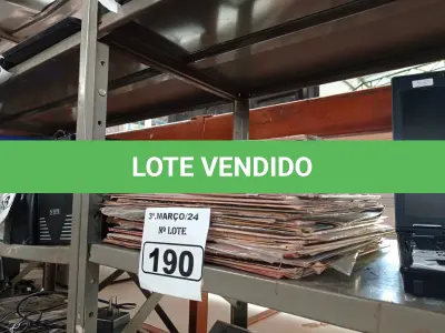 LOTE 190 - 01 LOTE COM VÁRIOS DISCOS DE VINIL. (NO ESTADO) ATENÇÃO! FAZER A VISITAÇÃO ANTES DE ARREMATAR, NÃO SABEMOS SE FUNCIONA. LEILÃO NÃO TEM GARANTIA E NEM DEVOLUÇÃO, SUJEITO A POSSÍVEIS AVARIAS VISÍVEIS/OCULTAS E/OU AUSÊNCIA DE COMPONENTES.