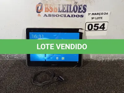 LOTE 054 - 01 TABLET SAMSUNG TAB2 TELA 10” COM CABO. (NO ESTADO) ATENÇÃO! FAZER A VISITAÇÃO ANTES DE ARREMATAR, NÃO SABEMOS SE FUNCIONA. LEILÃO NÃO TEM GARANTIA E NEM DEVOLUÇÃO, SUJEITO A POSSÍVEIS AVARIAS VISÍVEIS/OCULTAS E/OU AUSÊNCIA DE COMPONENTES.