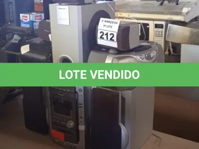 LOTE 212 - 03 APARELHOS DE SOM MARCAS E MODELOS DIVERSOS. (NO ESTADO) ATENÇÃO! FAZER A VISITAÇÃO ANTES DE ARREMATAR, NÃO SABEMOS SE FUNCIONA. LEILÃO NÃO TEM GARANTIA E NEM DEVOLUÇÃO, SUJEITO A POSSÍVEIS AVARIAS VISÍVEIS/OCULTAS E/OU AUSÊNCIA DE COMPONENTES.