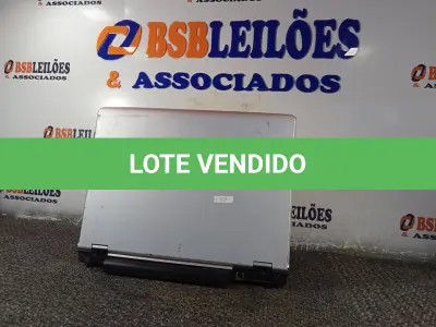 LOTE 105 - 01 NOTEBOOK MARCA VECTOR. (NO ESTADO) ATENÇÃO! FAZER A VISITAÇÃO ANTES DE ARREMATAR, NÃO SABEMOS SE FUNCIONA. LEILÃO NÃO TEM GARANTIA E NEM DEVOLUÇÃO, SUJEITO A POSSÍVEIS AVARIAS VISÍVEIS/OCULTAS E/OU AUSÊNCIA DE COMPONENTES.